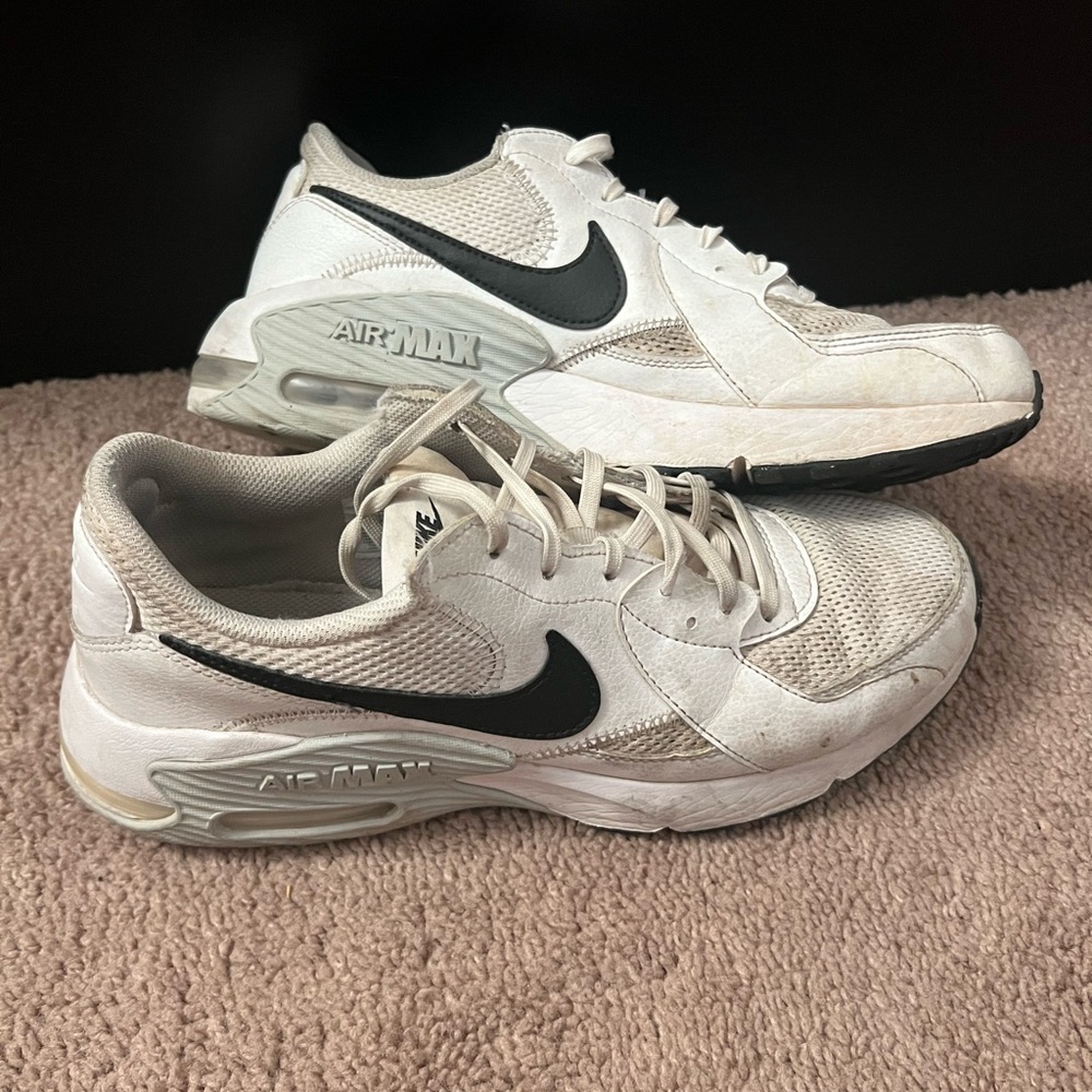 Nike Air Max White and Black Athletic Shoes